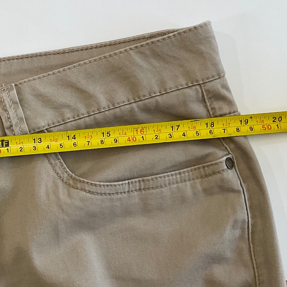 Croft & Barrows Natural Fit Tan Jeans Women’s Size 16 Average - Picture 5 of 8